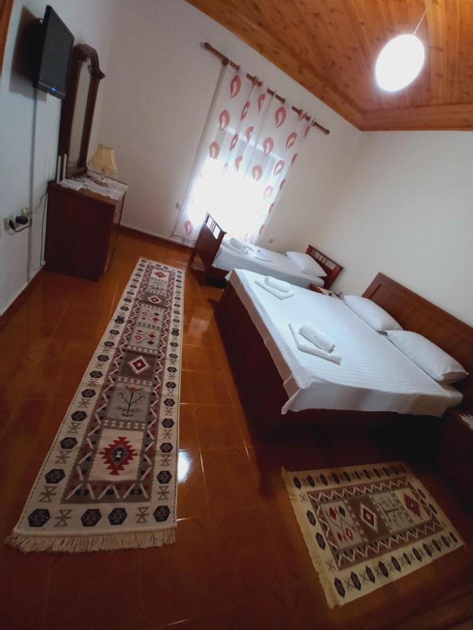 Sokolli Guest House Gjirokastër Exterior foto